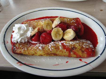 Sweet Crepes IHOP Strawberry Banana Danish Fruit Crepes - Image © DelawareIndia.com