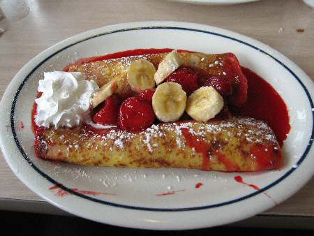  IHOP Strawberry Banana Danish Fruit Crepes - Image © DelawareIndia.com